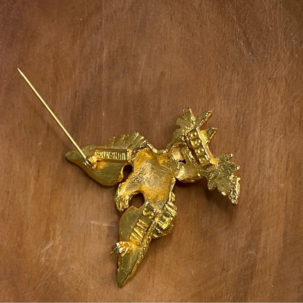 Vintage Van S Authentic 2838 Gold Cast Spread Wings Eagle Brooch